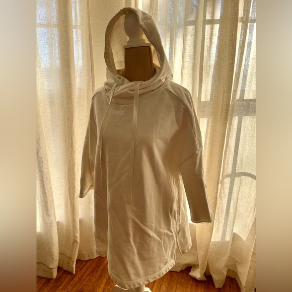 ALO Yoga Tops - ALO Yoga short sleeve oversized cream white beige sweater cut off shirt